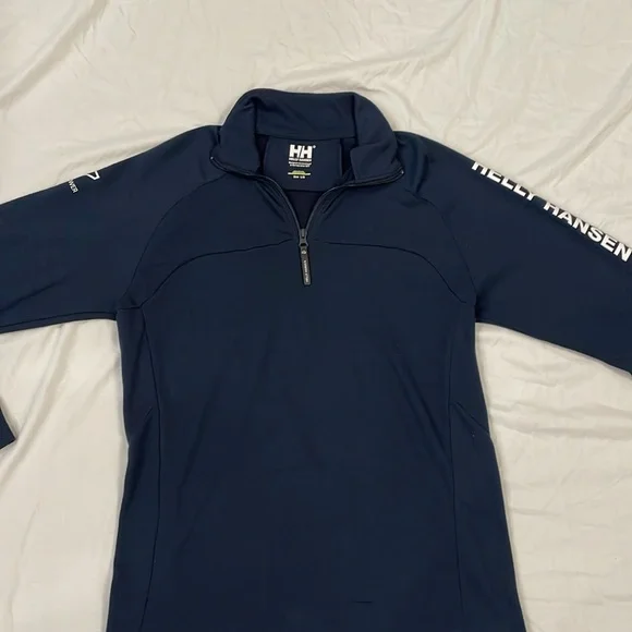 ✨ NEW LISTING ✨Men’s Helly Hansen lightweight zip up - Picture 2 of 10